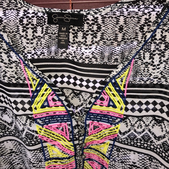 Jessica Simpson open shoulder top - Picture 2 of 4